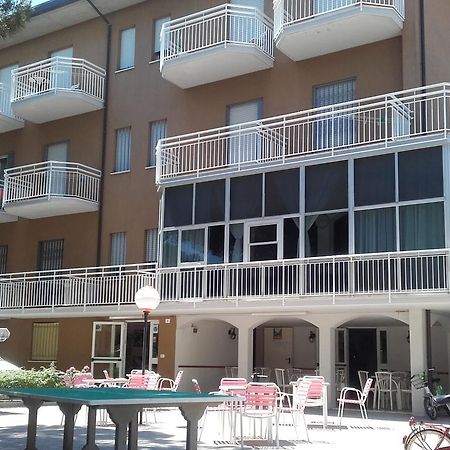 Hotel Toschi Lido di Classe Eksteriør billede